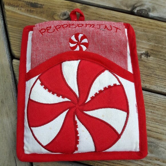 CUTE Peppermint Swirl Dish Towel and Pot Holder - Picture 1 of 3